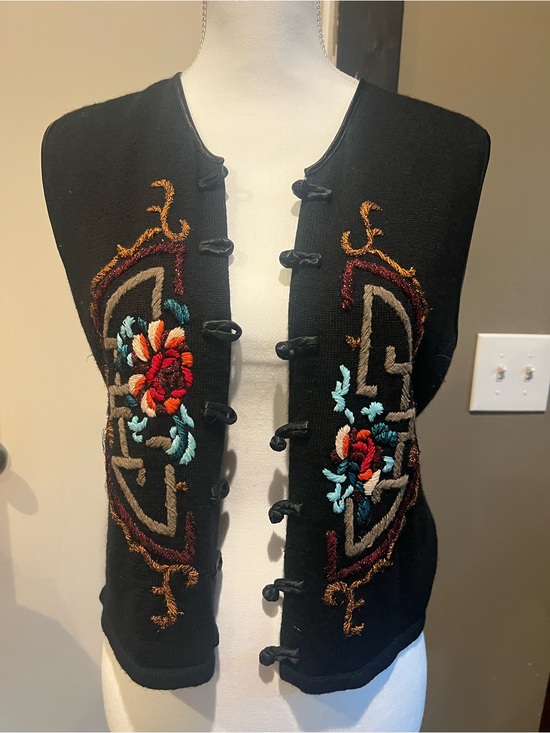 Carole Little Sweaters - Carol Little Black Embroidered Floral Button-Front Sweater Vest